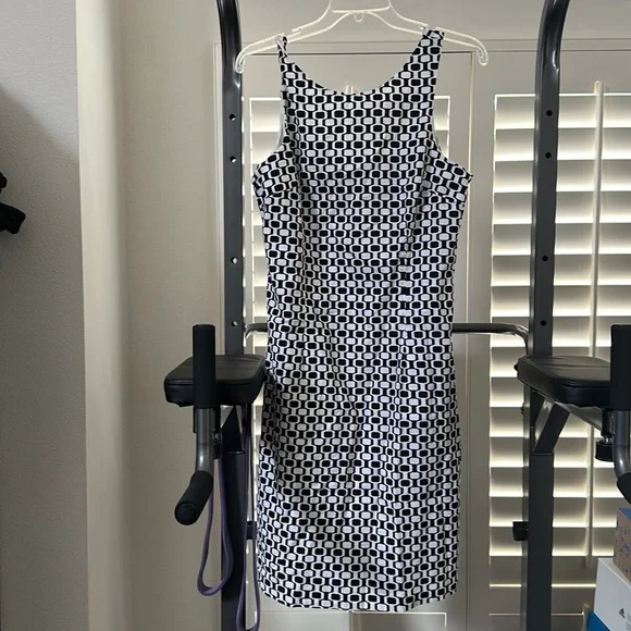 Dress - Picture 1 of 2